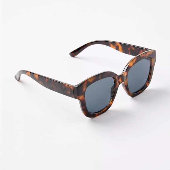 LOFT Accessories - LOFT Tortoiseshell Sunglasses